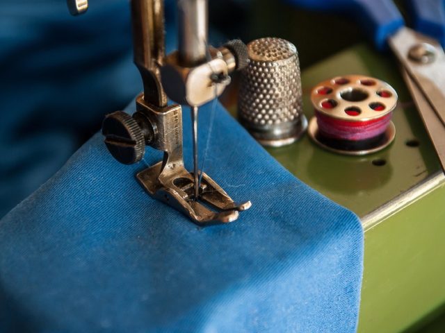 Démarrer un atelier couture à domicile pour débutant
