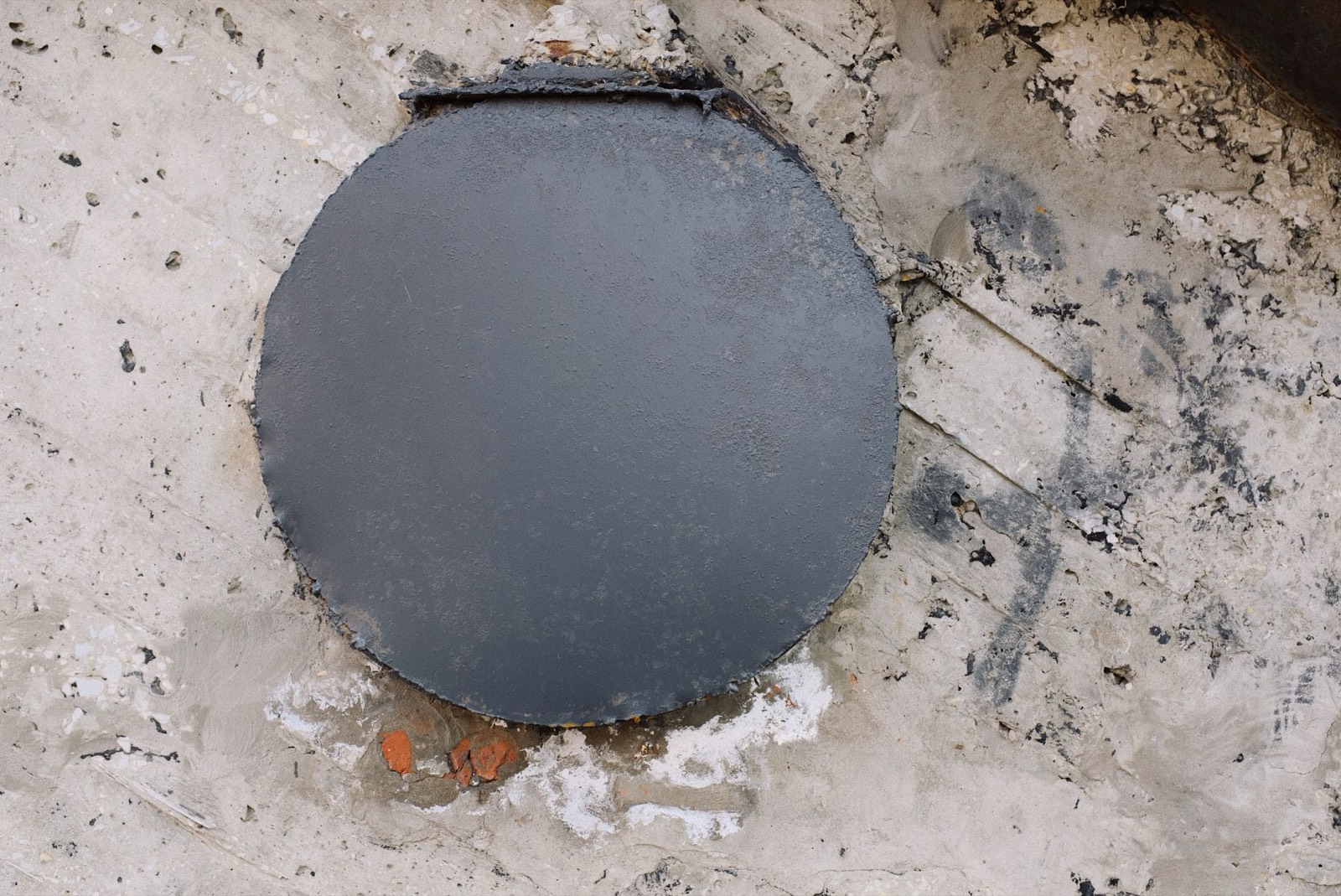 Technicien de SD Vidange en intervention de débouchage sur une canalisation